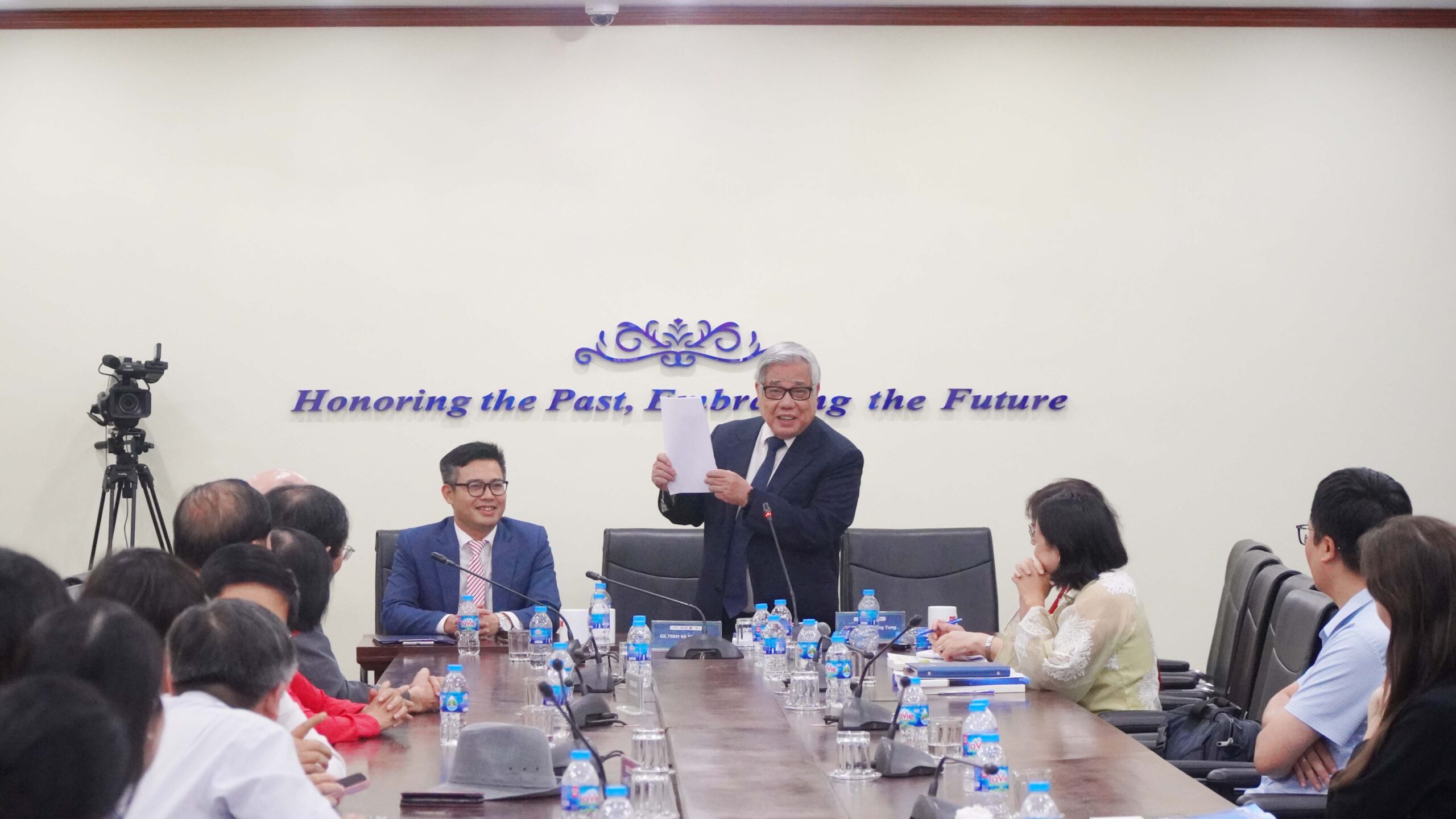 Hội thảo Quốc tế chuyên đề “Nghiên cứu và đào tạo Việt Nam học: Tiếp cận liên ngành và chuyên ngành”: Diễn đàn học thuật chuẩn bị cho Hội thảo Quốc tế Việt Nam học lần thứ VII
