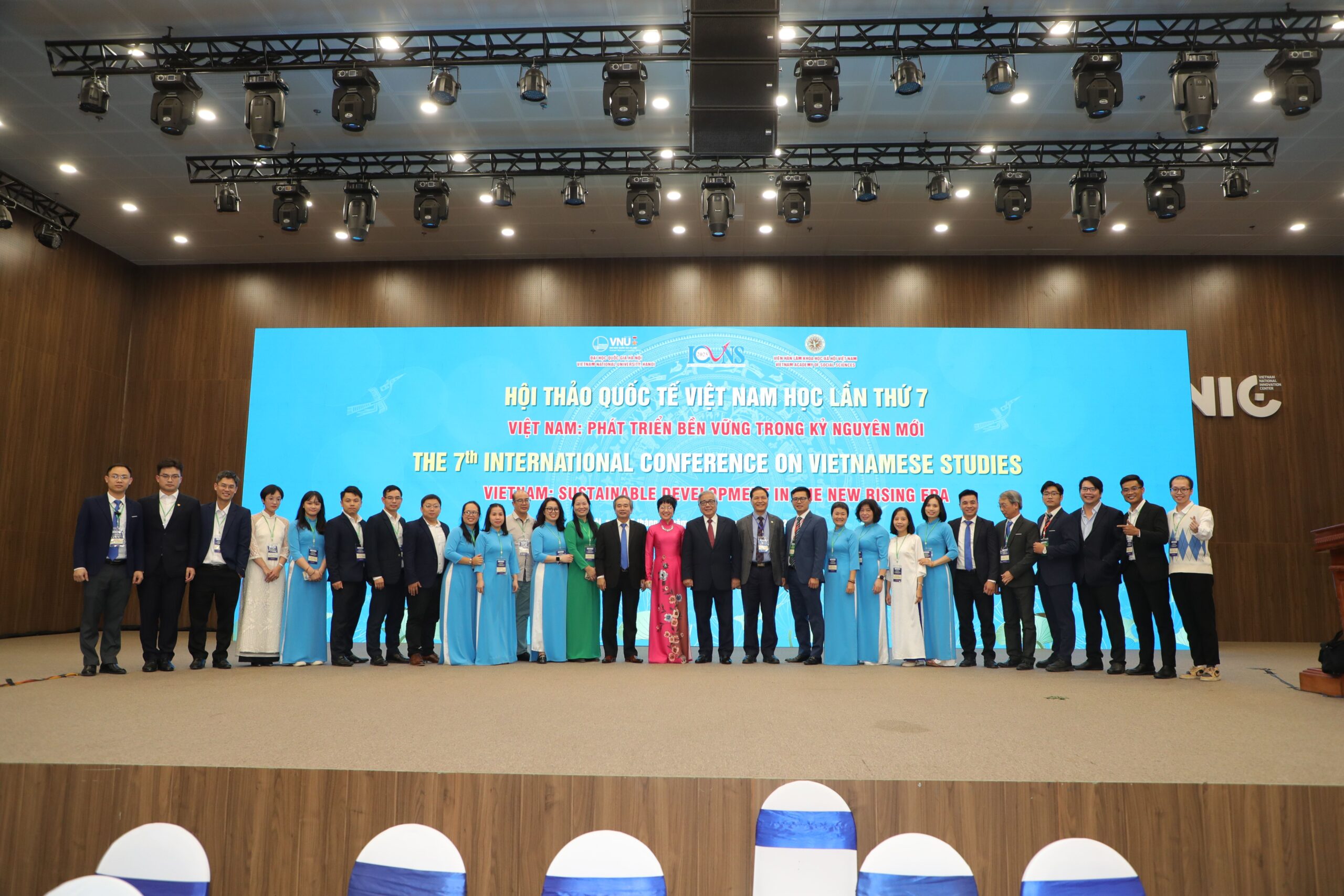 Báo cáo Đề dẫn Hội thảo quốc tế Việt Nam học lần thứ 7