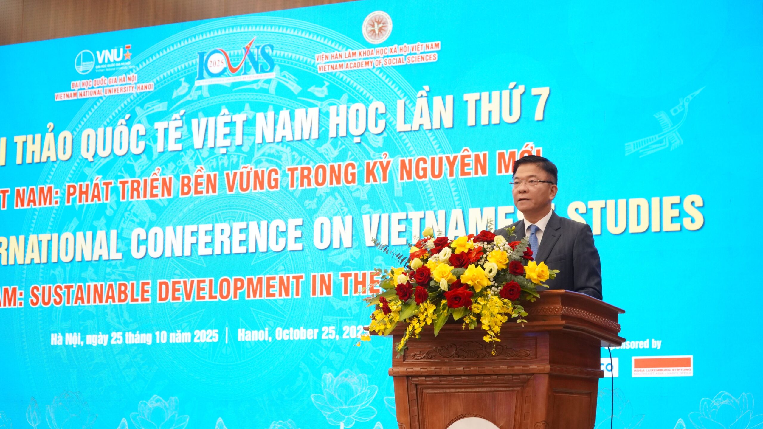 Phó Thủ tướng Lê Thành Long tham dự Hội thảo Quốc tế Việt Nam học lần thứ 7